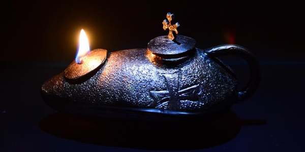 Antiga lâmpada a óleo